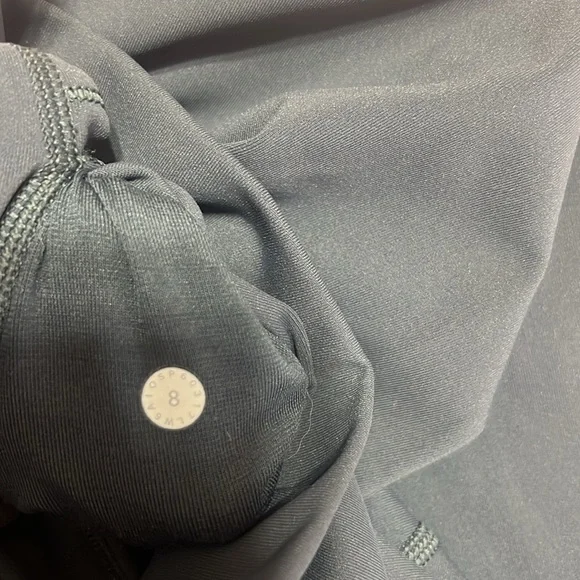 Lululemon Grey size 8 Wunder Under leggings cropped 17” inseam - Picture 8 of 10